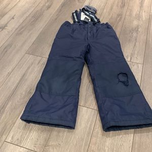 Oshkosh snow pants size 6